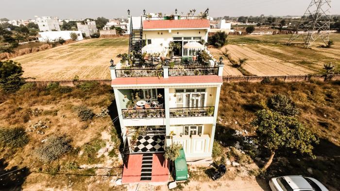 the gulmohar villa