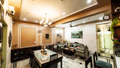 the gulmohar villa