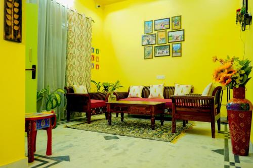 the gulmohar villa