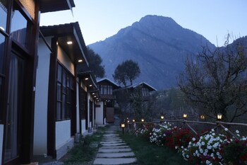 Snugbug Kasol,,3 star