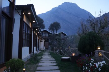 Snugbug Kasol,,3 star