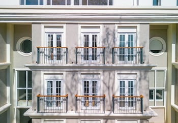 the passport hotel