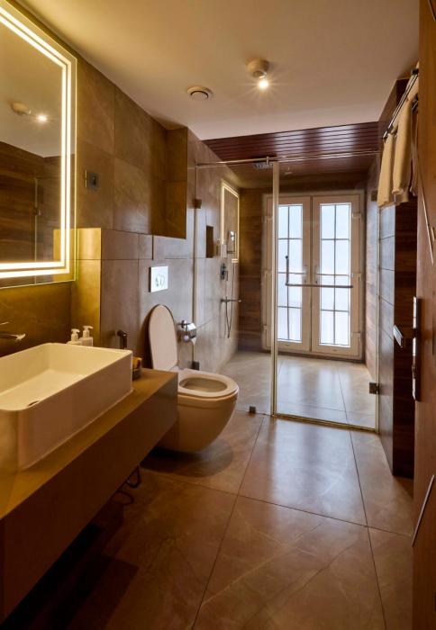 the passport hotel