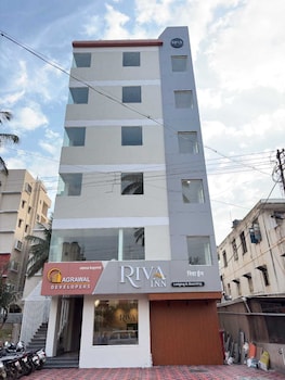 Hotel Riva Inn,,2 star