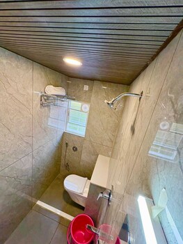 Hotel Riva Inn,,2 star