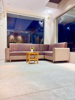 Hotel Riva Inn,,2 star