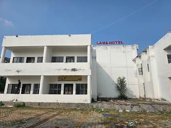 lama hotel