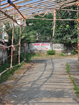 lama hotel