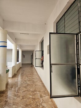 lama hotel