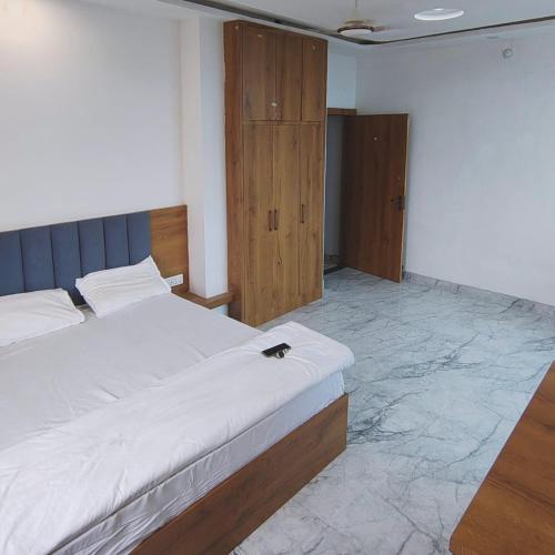 Hotel Rajputana & Restaurant,,3 star