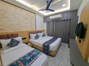 hotel matrushree near shree dwarkadhish temple