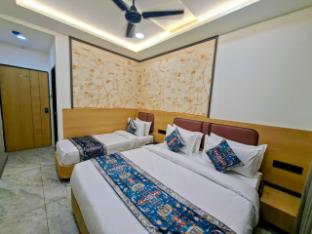 hotel matrushree near shree dwarkadhish temple