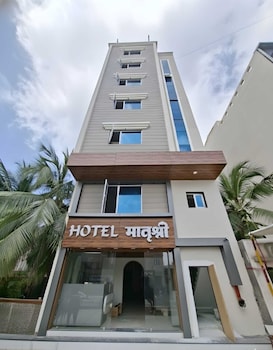 hotel matrushree near shree dwarkadhish temple
