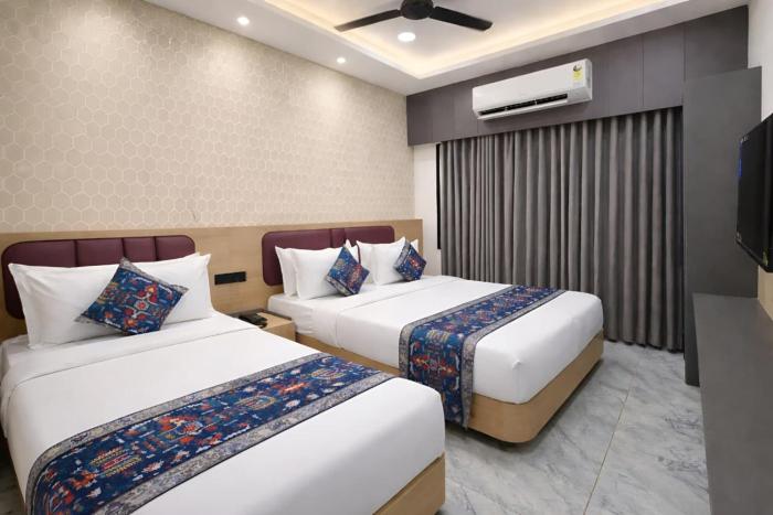 hotel matrushree near shree dwarkadhish temple