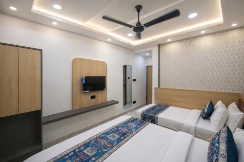 hotel matrushree near shree dwarkadhish temple