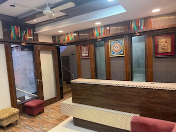 Vallabh Villas Guest House,,2 star