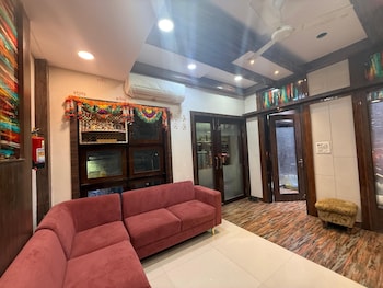 Vallabh Villas Guest House,,2 star