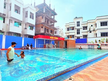 hotel park prime with swimming pool