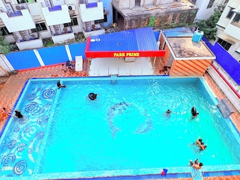 hotel park prime with swimming pool