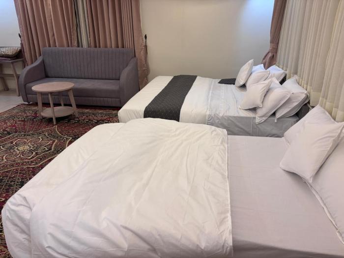 n r hotel