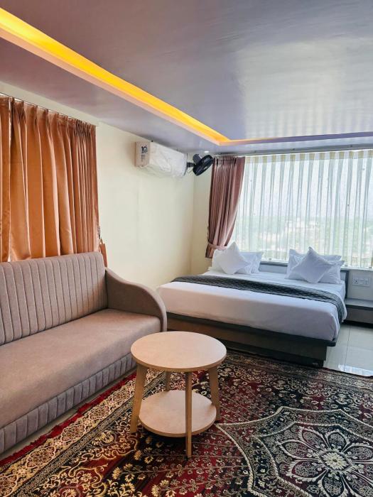 n r hotel