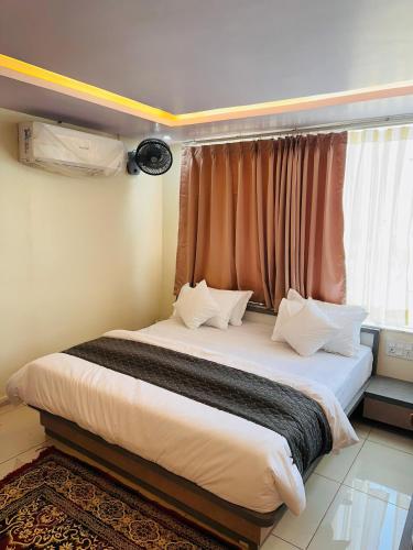 n r hotel