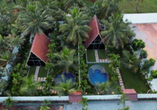 vanasiri resort by travent mug