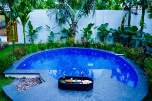 vanasiri resort by travent mug
