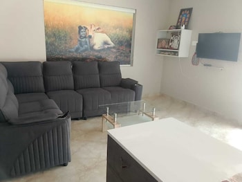 Anand Vihar Hotel,,3 star