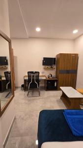 elite hotel karimnagar