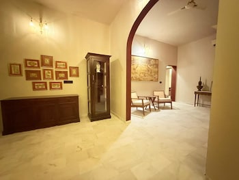 The Bagheera Retreat,,3 star