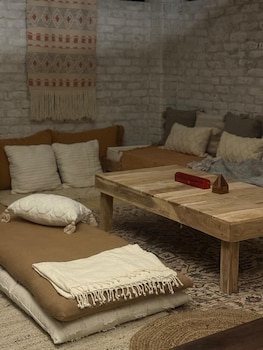 The Bagheera Retreat,,3 star