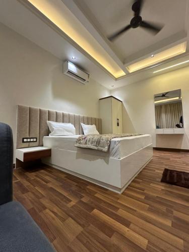hotel sharanga