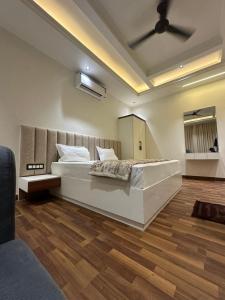 hotel sharanga