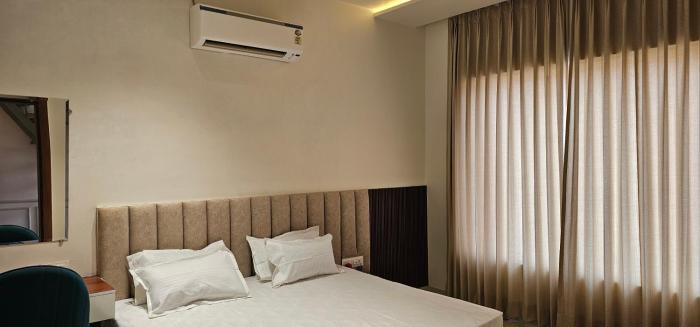 hotel sharanga