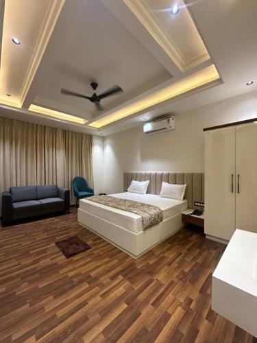hotel sharanga
