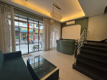 Hotel Aryan Inn,,2 star