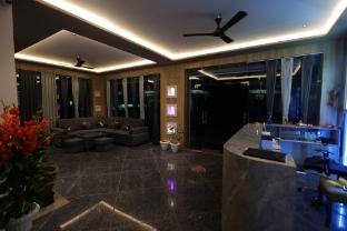 hotel the crystal