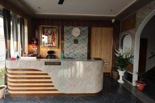 hotel the crystal