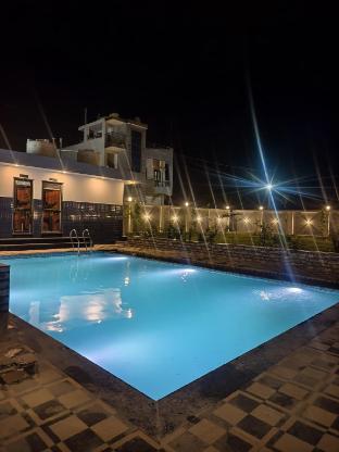 hotel the crystal