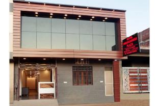 Hotel Dwarkadhish Plaza,,2 star