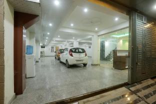 hotel dwarkadhish plaza