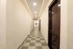 hotel dwarkadhish plaza