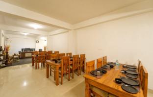 hotel dwarkadhish plaza