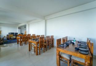 hotel dwarkadhish plaza
