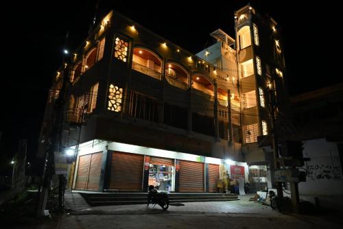 bvr dazzle residency