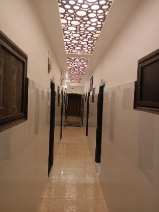 bvr dazzle residency