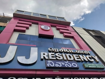 J J Residency,,2 star