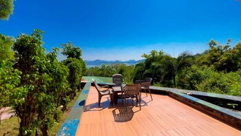 astoria lagoon resort