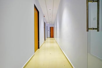 hotel nidhivan palace